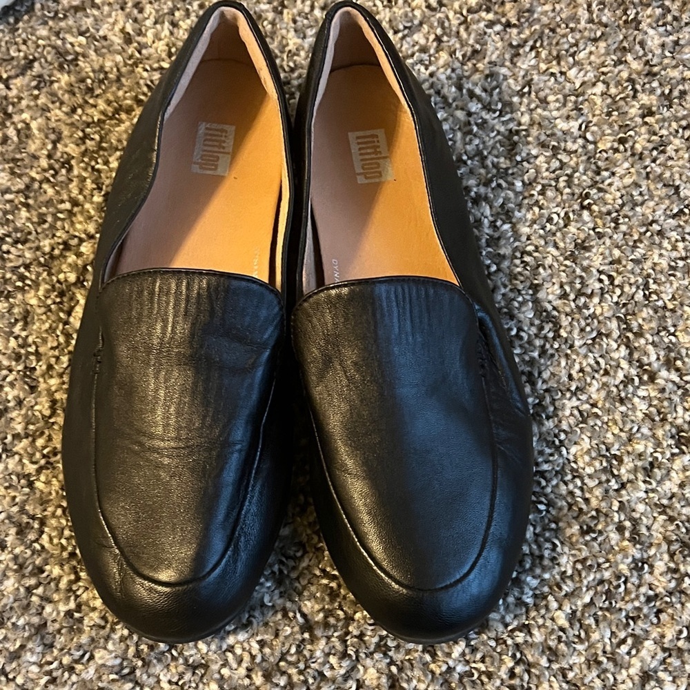 FitFlop Women's Black Leather Slip-On Loafers